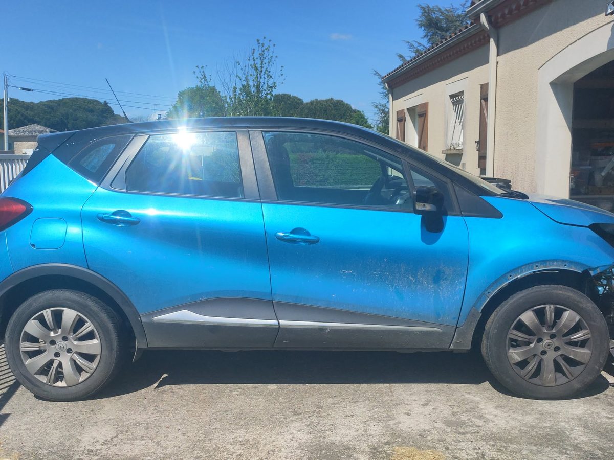 Renault Captur azul